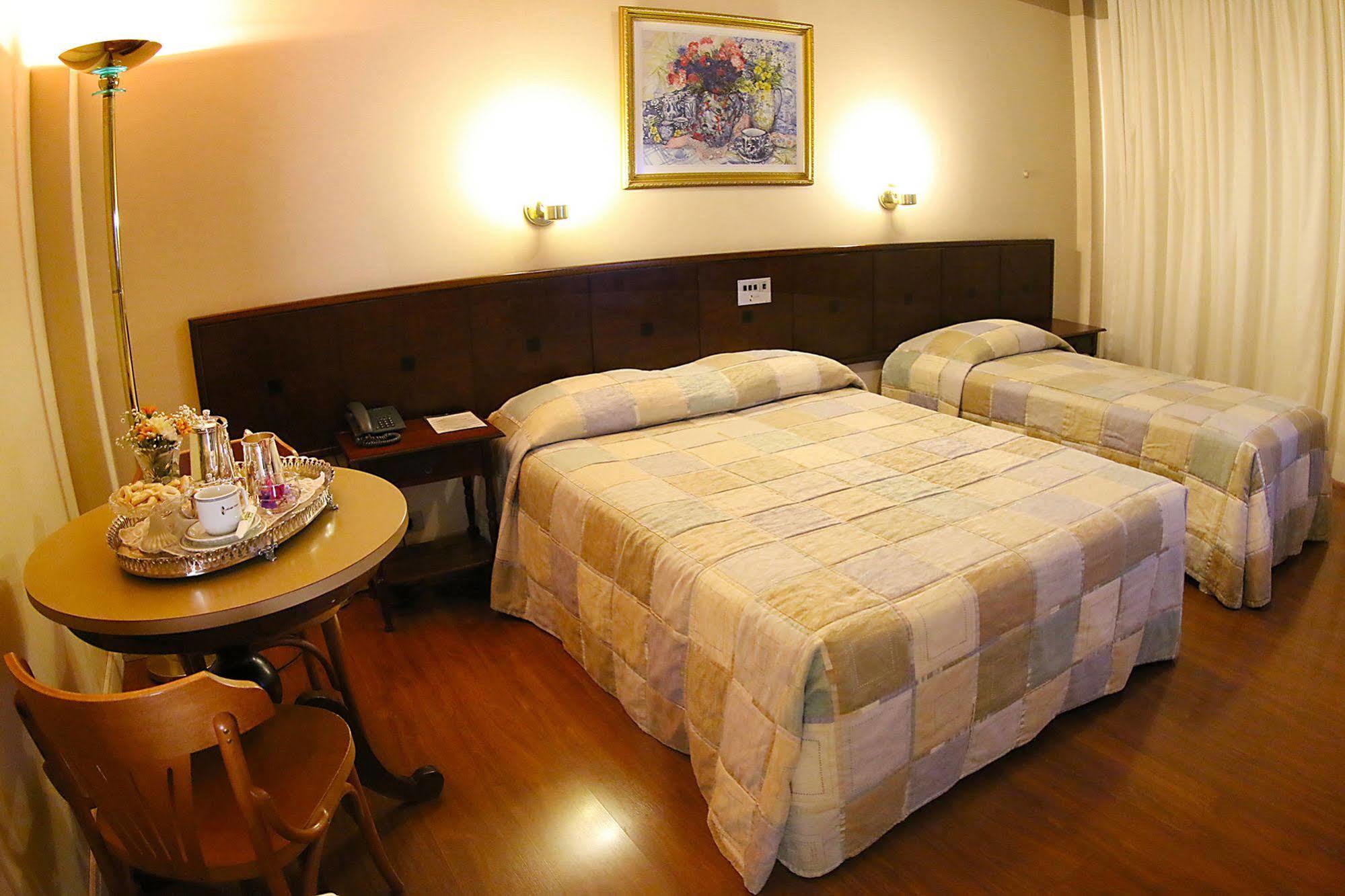 Village Hotel Ponta Grossa  Dış mekan fotoğraf
