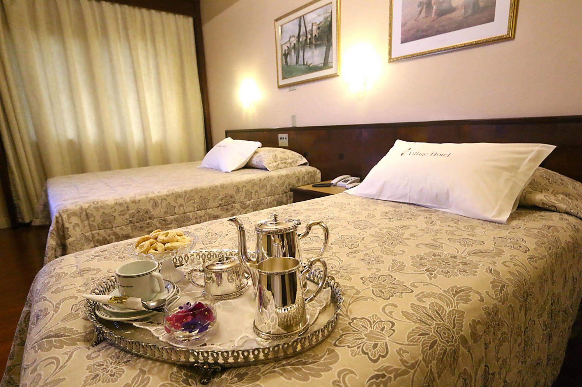 Village Hotel Ponta Grossa  Dış mekan fotoğraf